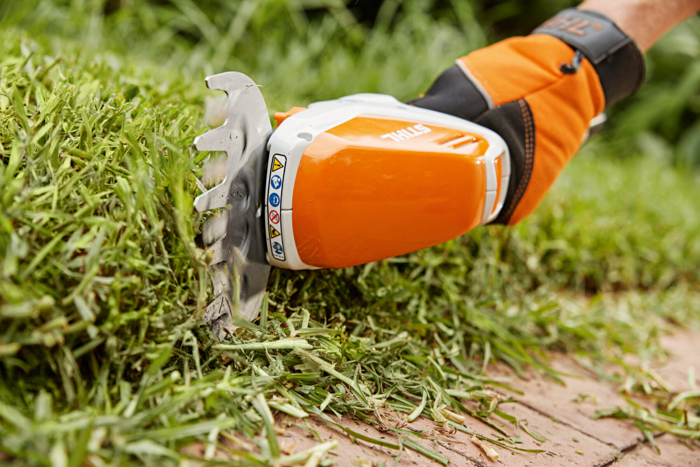 STIHL TRIMMER/HÆKKEKLIPPER HSA 26 KOMPLET